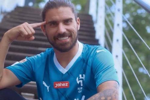 نيفيز يفوز بجائزة هدف الجولة في الدوري السعودي (فيديو)